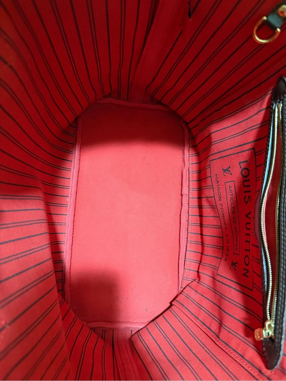Louis Vuitton Neverfull MM with Red Interior